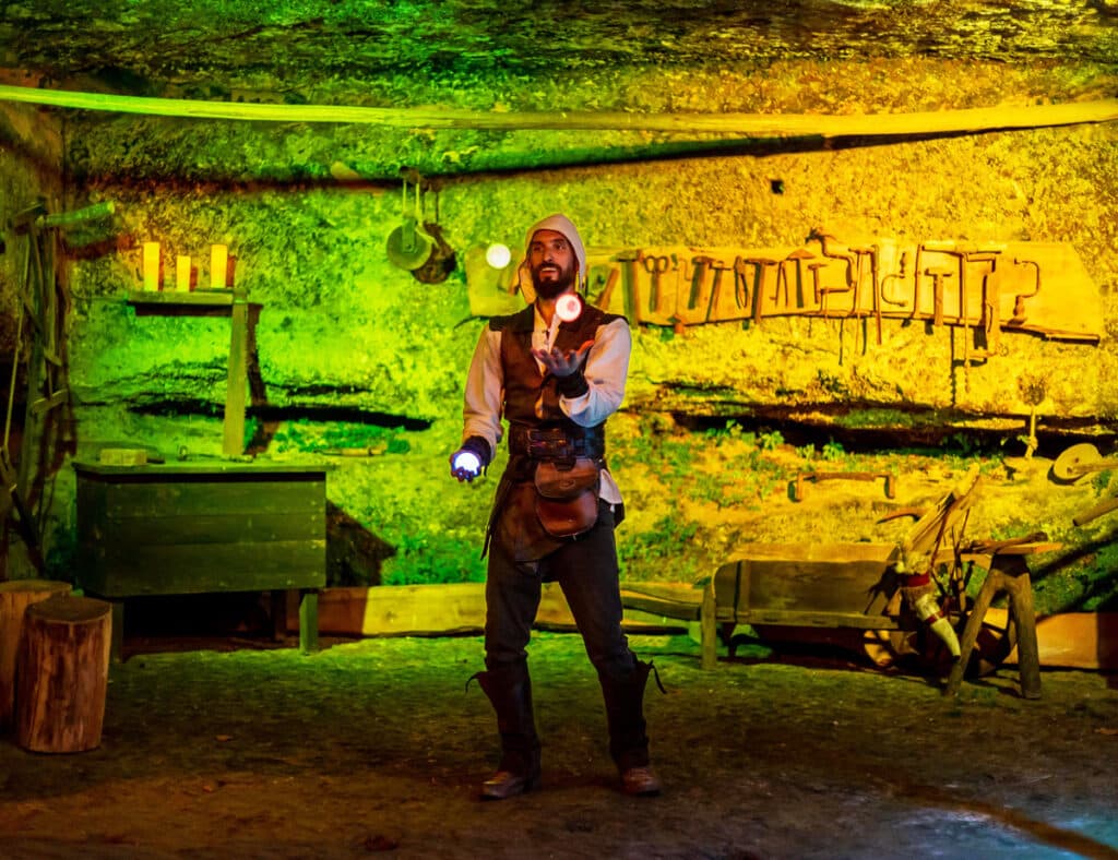 16 la carriere le charpentier