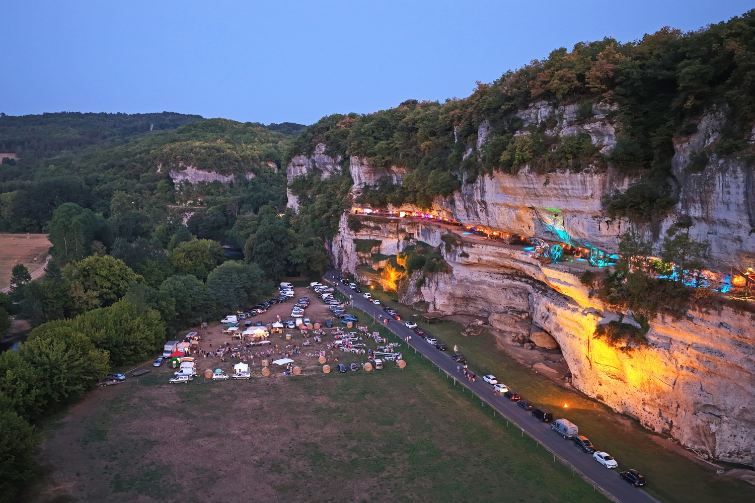 Falaise marché gourmand 2