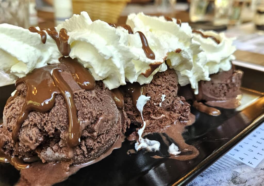 Dame Noire glace